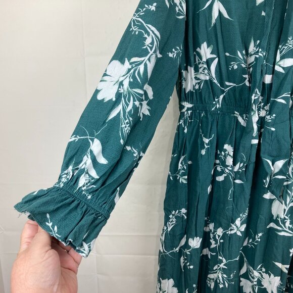 Ava & Viv Womens Sz X 14 / 16 Green White Floral Maxi Dress Pockets Boho Festiva - Picture 7 of 11